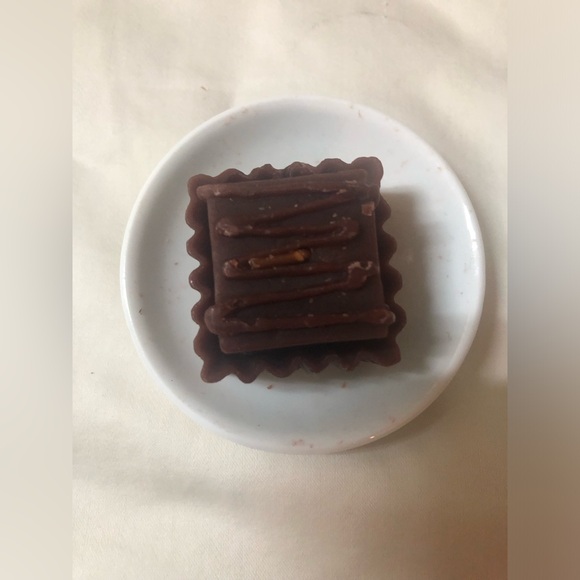 CHOCOLATE SCENTED MINIATURE CANDLES 🕯️ - Picture 3 of 5